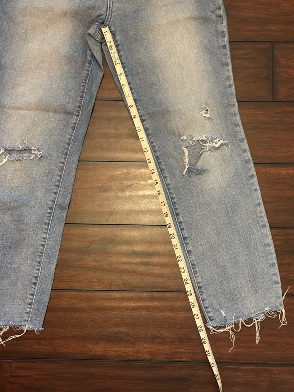GAP Girlfriend Jeans Mid Rise Distressed Size 31/12L - Picture 9 of 11